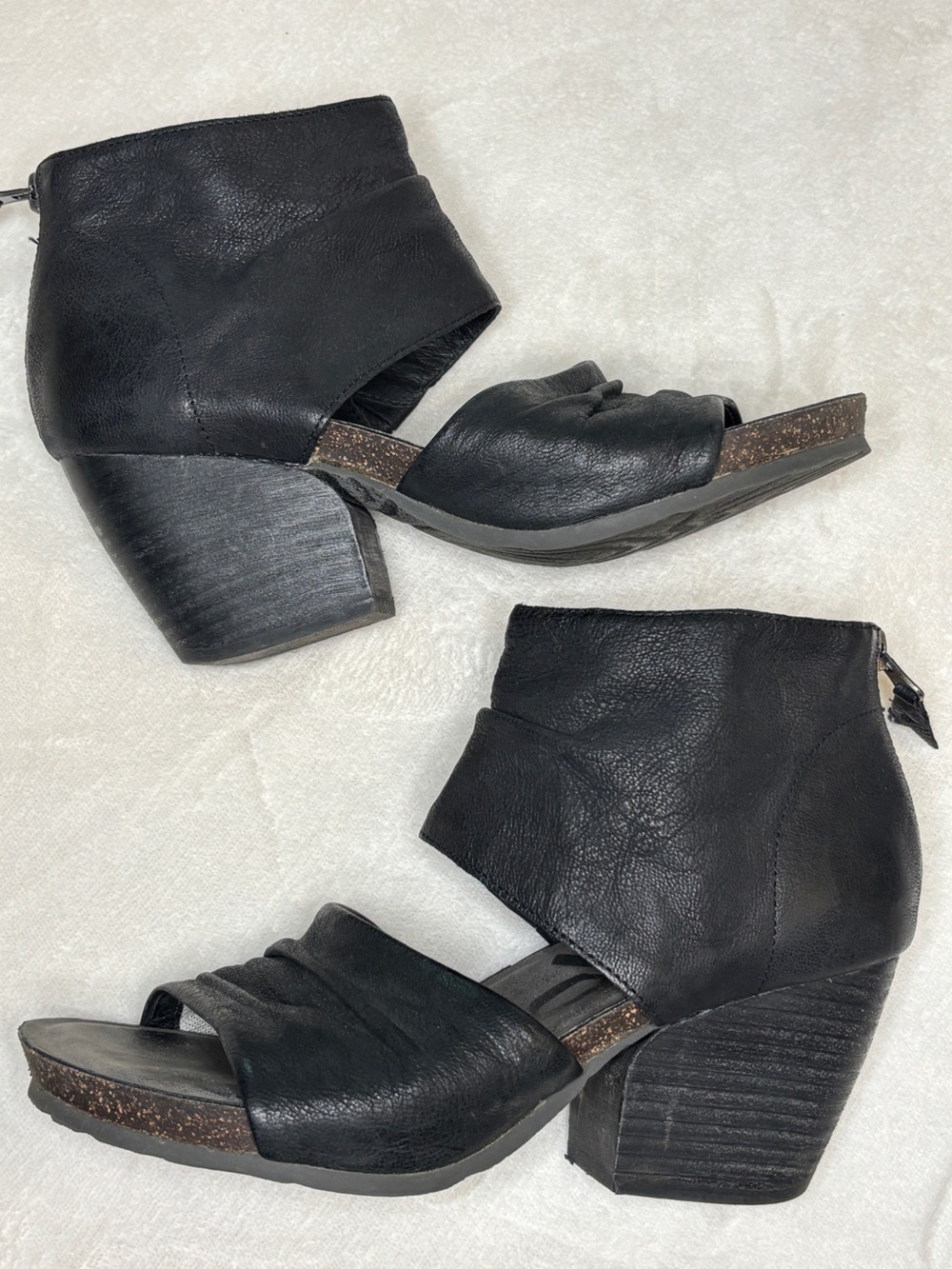 OTBT Patchouli Black Leather Earthy Hybrid Bootie Sandal 8